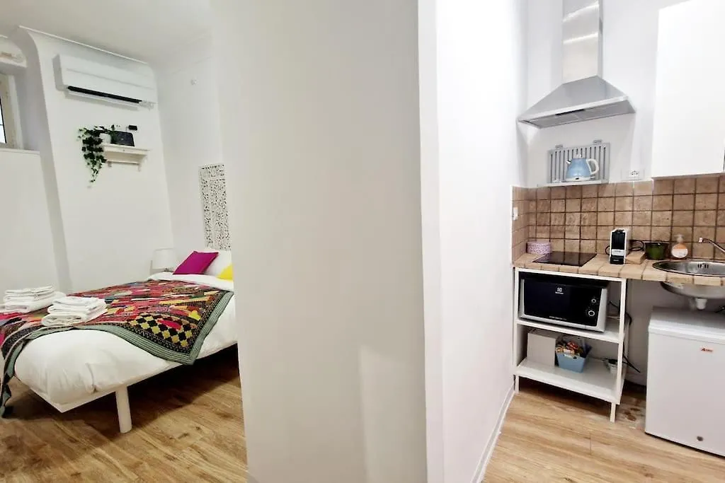 Apartment Small & Cozy Near Piazza Navona Rome Italy