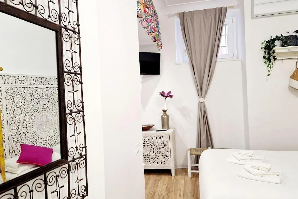 Small & Cozy Near Piazza Navona Rome Italy