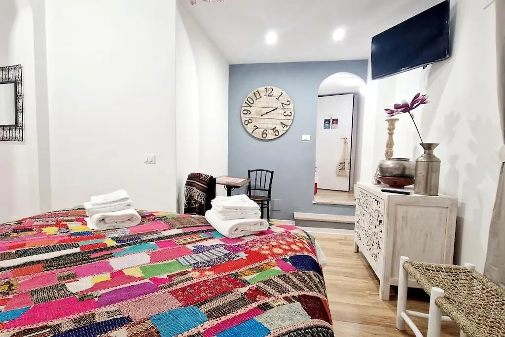 Apartment Small & Cozy Near Piazza Navona Rome