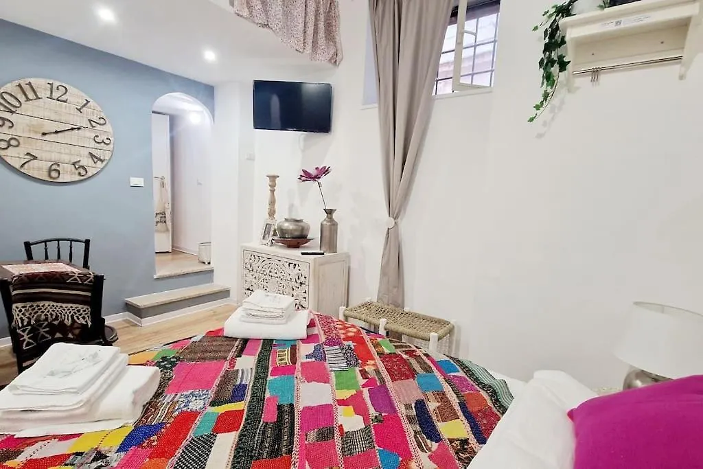 Apartment Small & Cozy Near Piazza Navona Rome